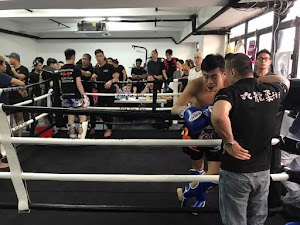 Inside 九龍柔術旺角館 KLNBJJ MONGKOK academy