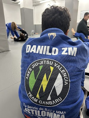 Inside Ases Jiu-Jitsu Valencia academy