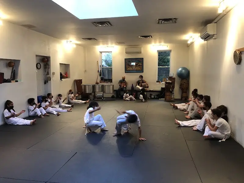 Brooklyn Motumbaxé Capoeira Jiu Jitsu--Mestre Lampréia BJJ Academy - photo 1