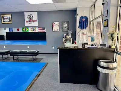 Calvert MMA Academy - Lineage BJJ / Gracie Jiu-Jitsu BJJ Academy - photo 4