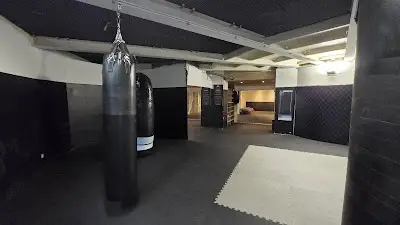 CASTLE GYM BONN | MMA Ringen Kick/Thaiboxen Boxen Fitness & Selbstverteidigung BJJ Academy - photo 1