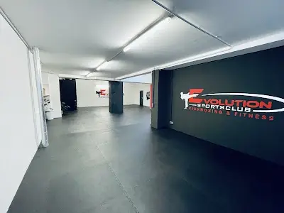 Evolution Sportsclub - fitnessorientiertes Kickboxen, Fitnesskickboxen, Kindertraining, Selbstverteidigung, BJJ, Mobility BJJ Academy - photo 1