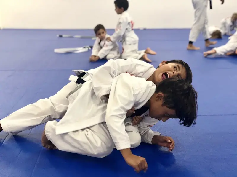 Gracie Barra Aventura Brazilian Jiu Jitsu & Self Defense BJJ Academy - photo 2