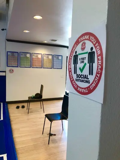 Gracie Barra Brazilian Jiu-Jitsu Santa Ana California BJJ Academy - photo 4