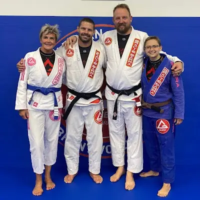Gracie Barra Brentwood Brazilian Jiu-Jitsu & Self Defense BJJ Academy - photo 2