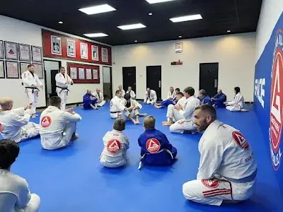 Gracie Barra Collinsville Brazilian Jiu-Jitsu and Self Defense BJJ Academy - photo 2