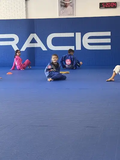 Gracie Barra Columbus - Brazilian Jiu-Jitsu & Self Defense BJJ Academy - photo 2
