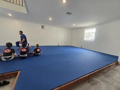 Gracie Barra Newport Beach Brazilian Jiu Jitsu and Mixed Martial Arts BJJ Academy - photo 2