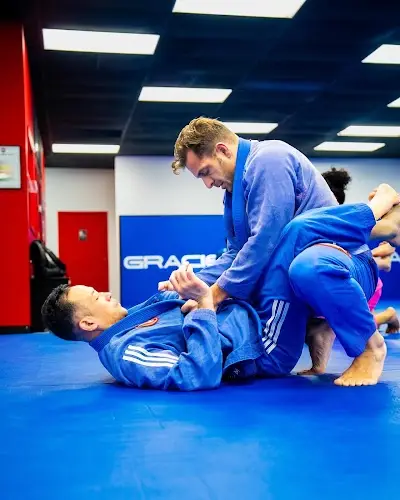 Gracie Barra Pearland, Brazilian Jiu-Jitsu BJJ Academy - photo 2