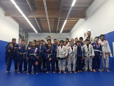 Gracie Barra San Ysidro Brazilian Jiu-Jitsu & Self Defense BJJ Academy - photo 3
