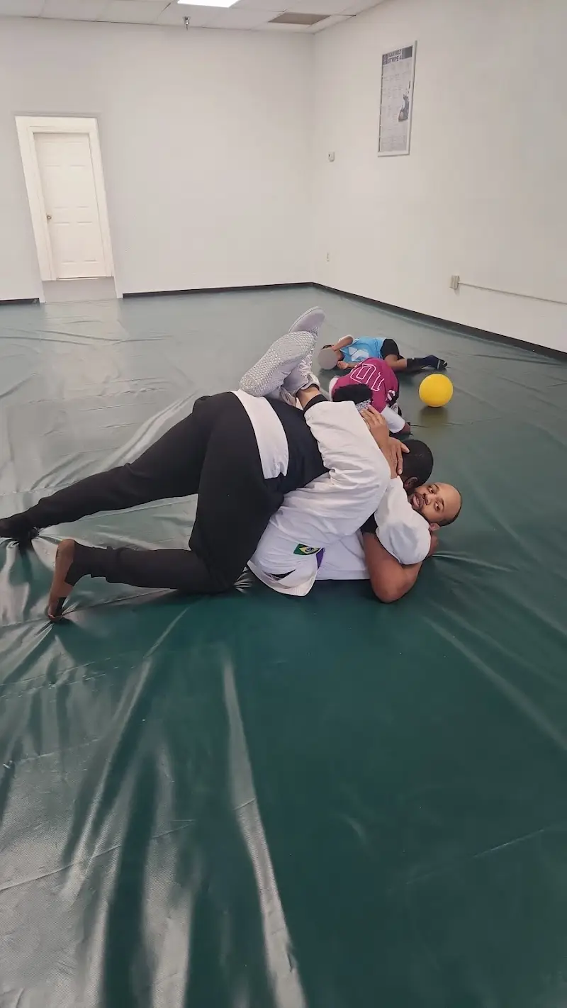 Gracie Jiu-Jitsu Graham BJJ Academy - photo 2