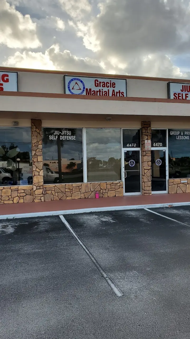 Gracie Martial Arts BJJ Academy - photo 1