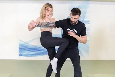 Nahkampfschule RONIN (BJJ, MMA, Thaiboxen, Yoga) BJJ Academy - photo 2
