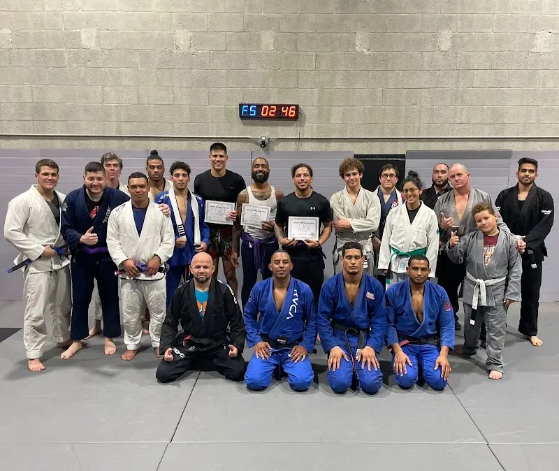 Round 5 MMA and Jiu jitsu BJJ Academy - photo 2