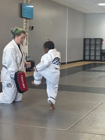 Royce Gracie Academy of Macomb- Jiu Jitsu and Self Defense BJJ Academy - photo 4