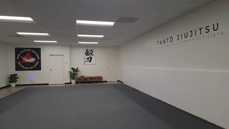 TANTŌ JIUJITSU, A Jean Jacques Machado Affiliate BJJ Academy - photo 1