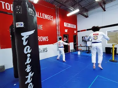 United Brazilian Jiu-Jitsu & Muay Thai BJJ Academy - photo 3