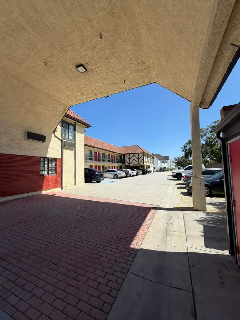 Executive Suites Inn