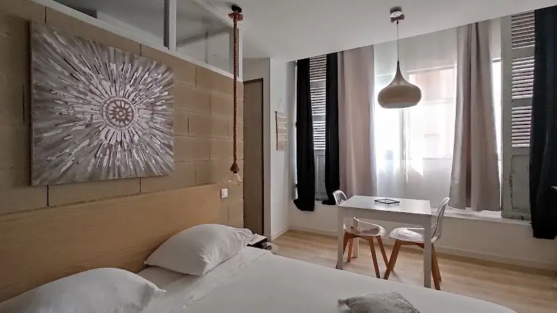 Suite 24 Appart'hôtel-3 Etoiles