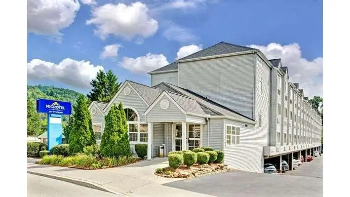 Microtel Inn & Suites by Wyndham Gatlinburg