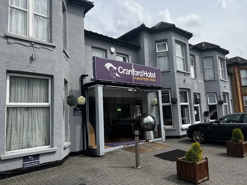 77 Eisenhower Drive, London e6 5jw