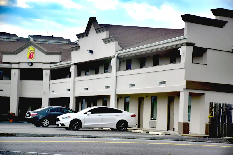 Super 8 by Wyndham Rahway/Newark