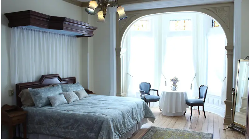 Shakespeare Chateau Inn Bed & Breakfast