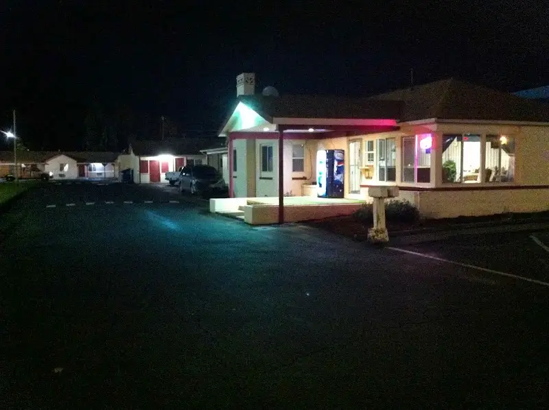 Travelers Inn