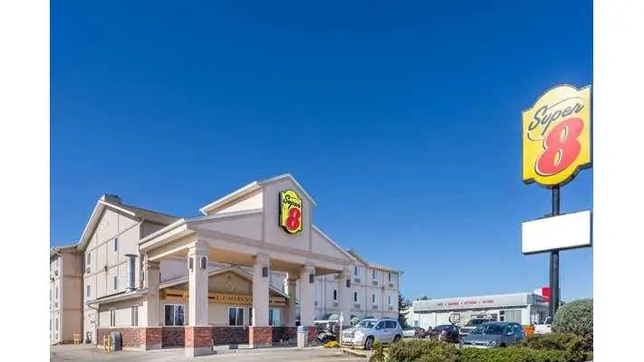 Super 8 by Wyndham Moose Jaw SK