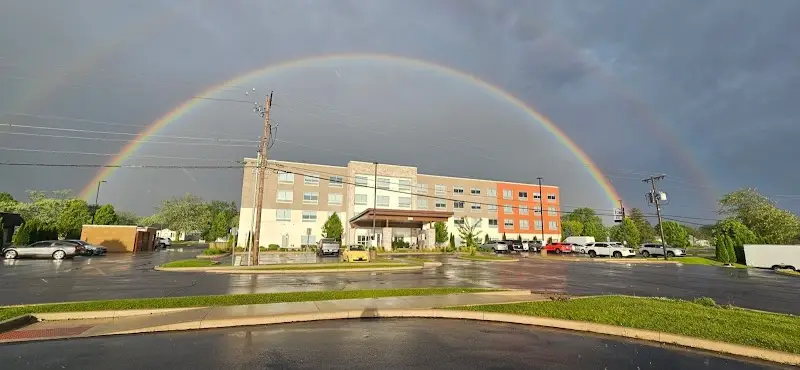 Holiday Inn Express & Suites Marion by IHG