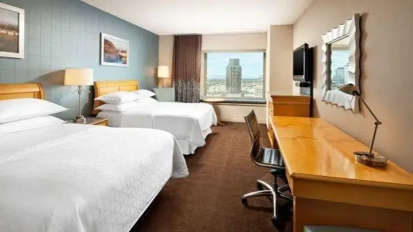 Sheraton Grand Sacramento Hotel