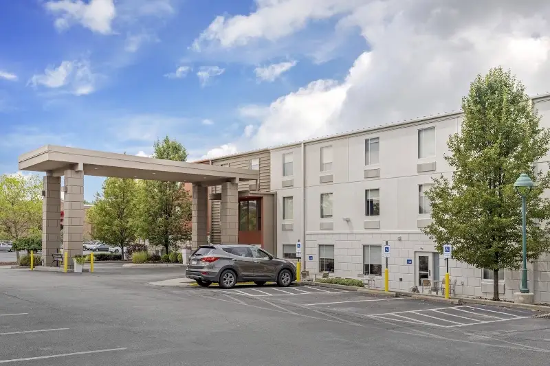 Holiday Inn Express Pittsburgh E - Waterfront Dr by IHG