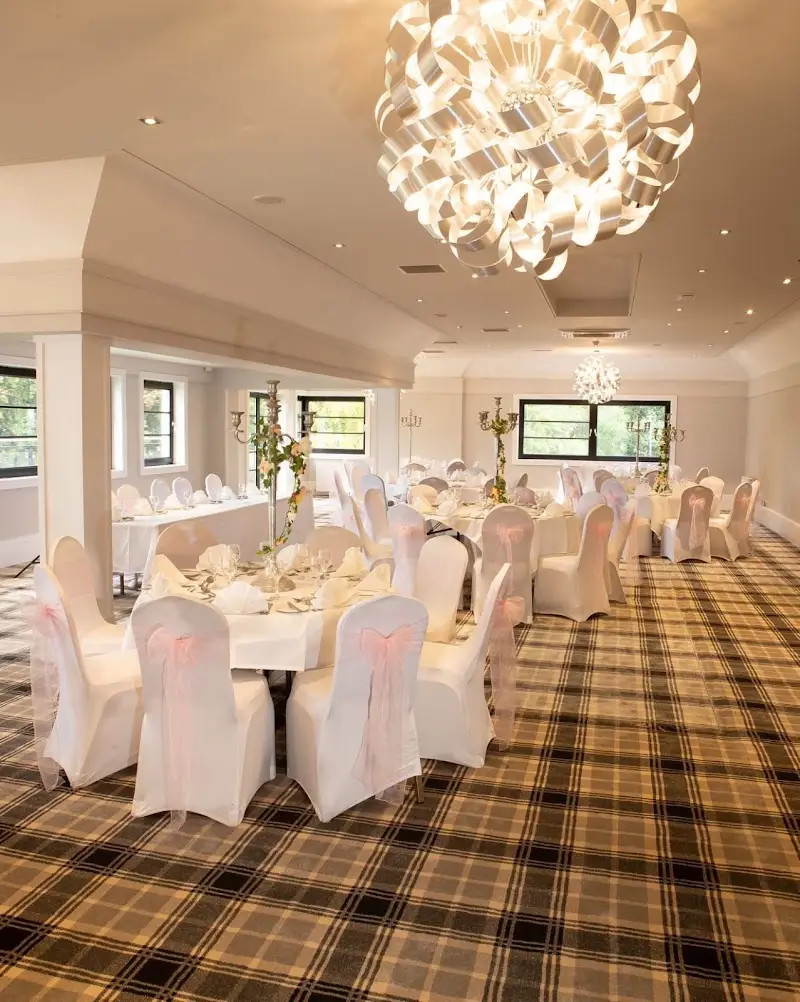 Crowwood hotel and alba restaurant