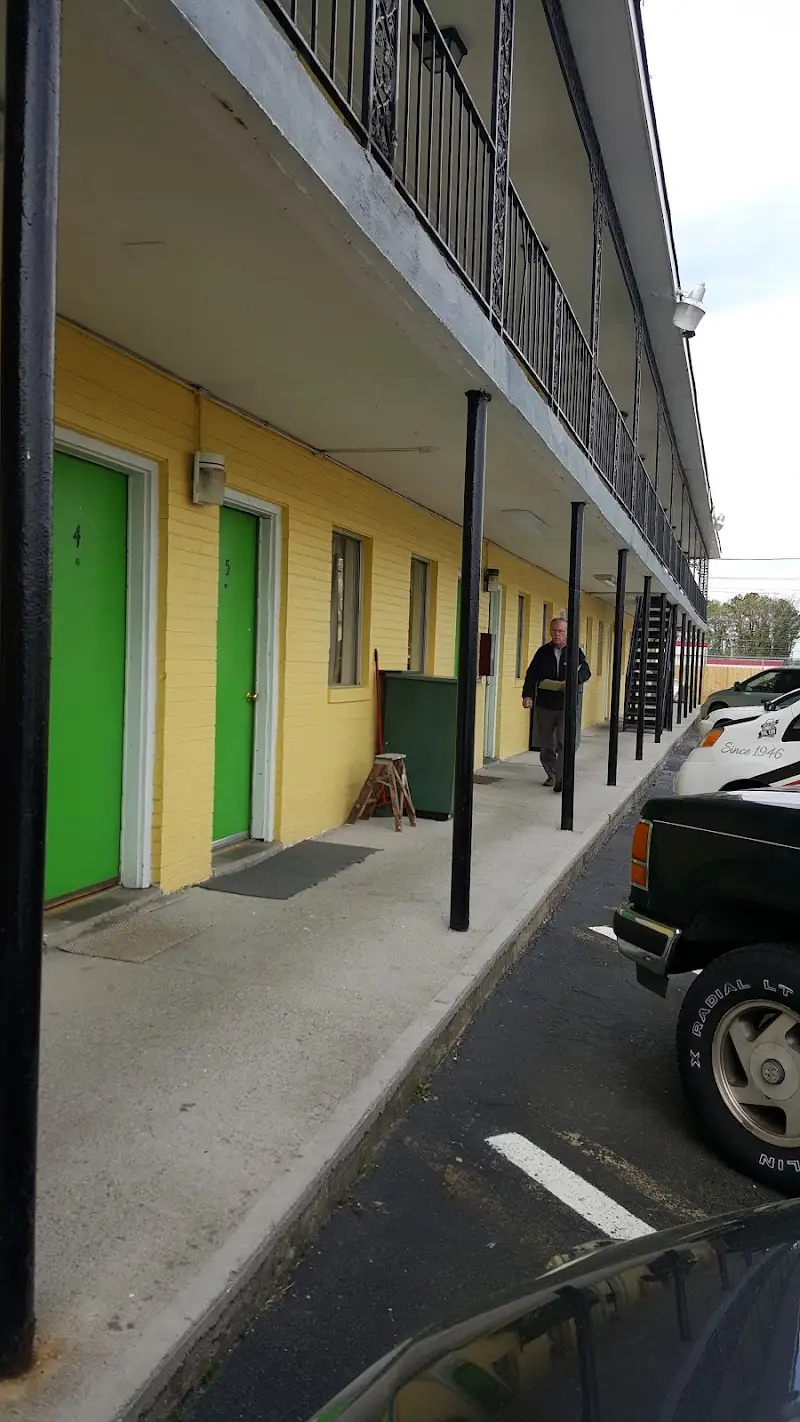 Town Motel