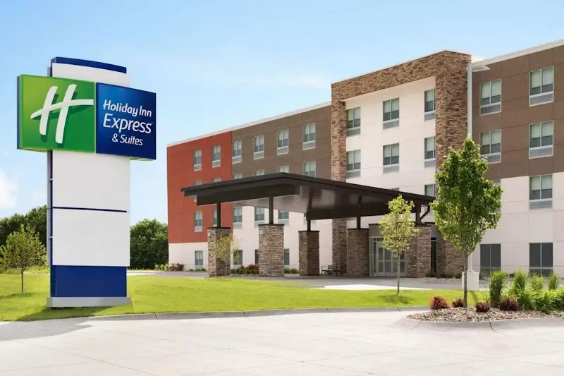 Holiday Inn Express & Suites Dayton East - Beavercreek by IHG