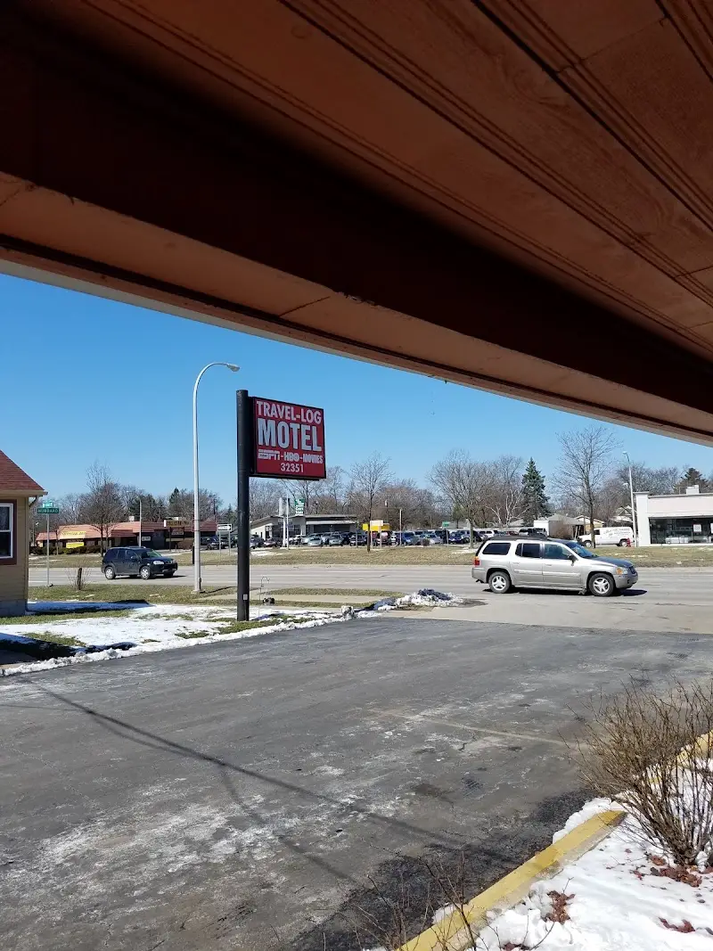 Travel Log Motel