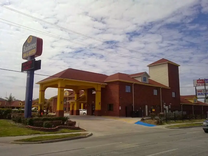Raintree Inn & Suites