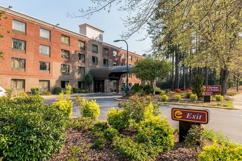 Lake Norman Inn and Suites