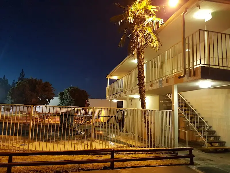 Motel 6 Fresno, CA - Blackstone North