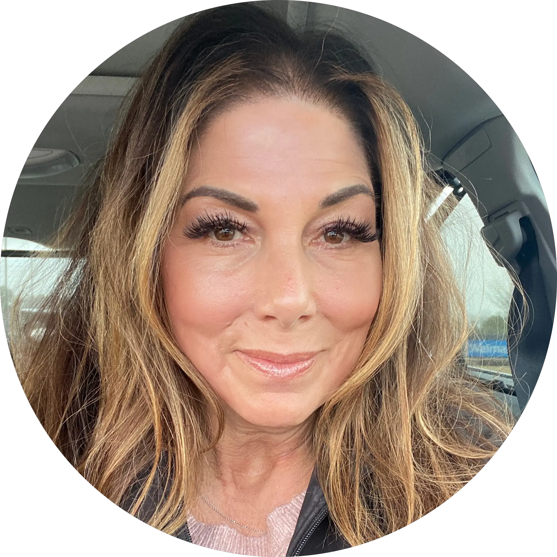 Traci R