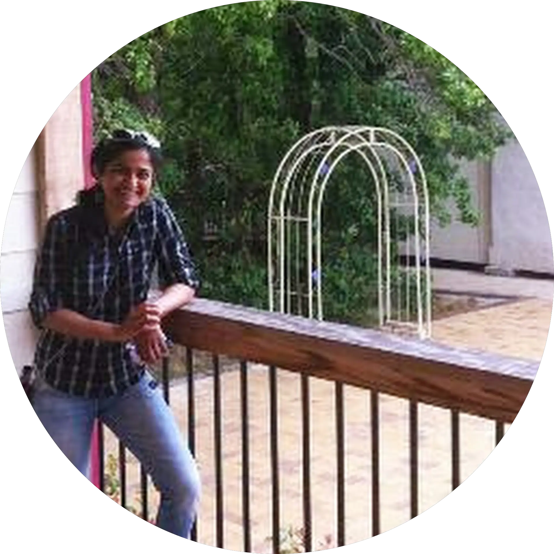 Nidhi M
