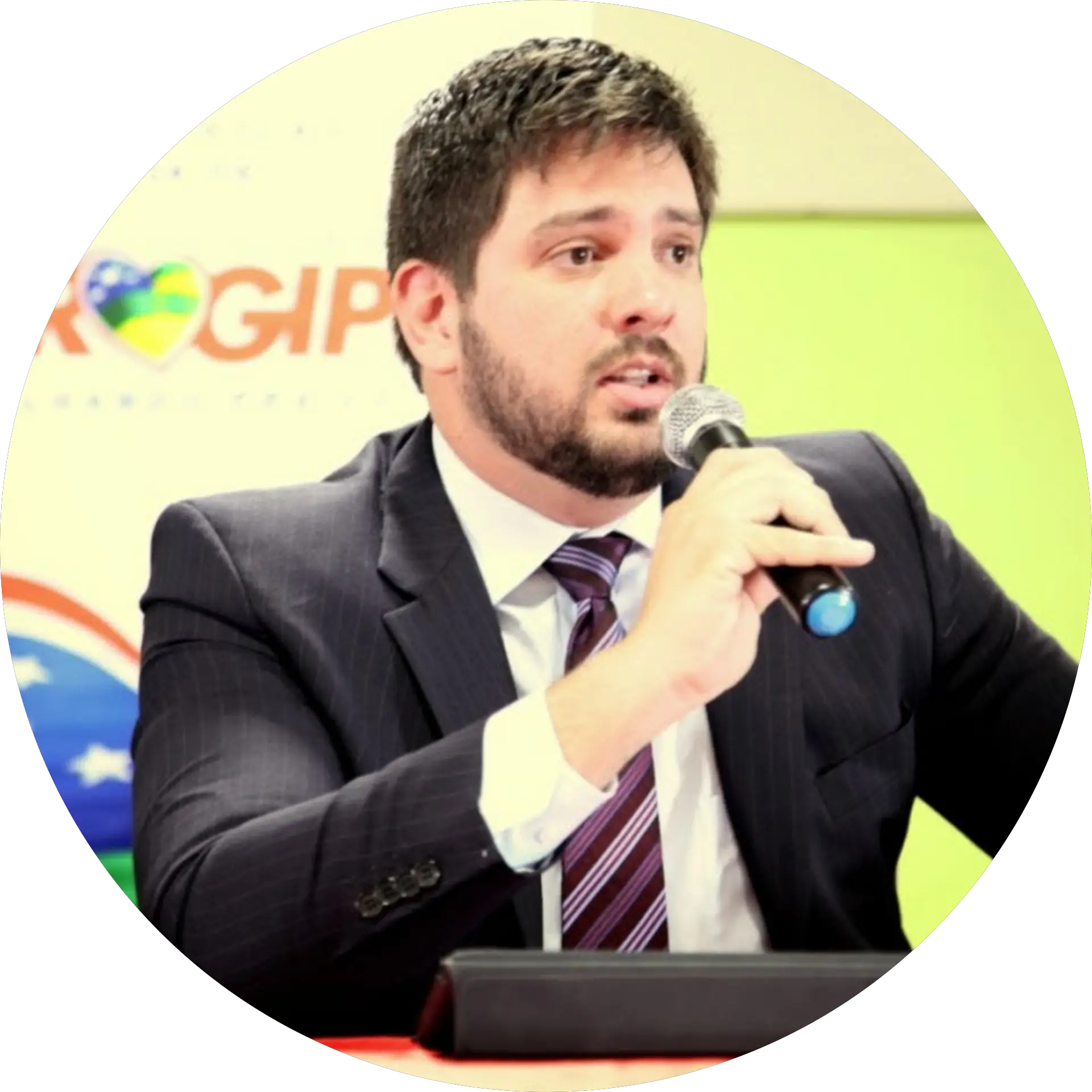 Max Amaral