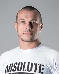 Lachlan Giles